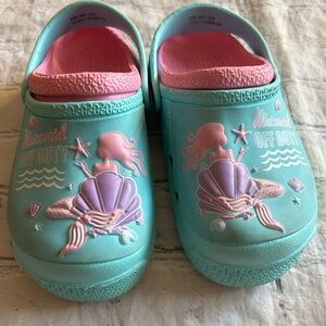 CAPELLI  NEW YORK GIRLS MERMAID OFF DUTY EVA TWO TONE CLOGS SIZE US 13